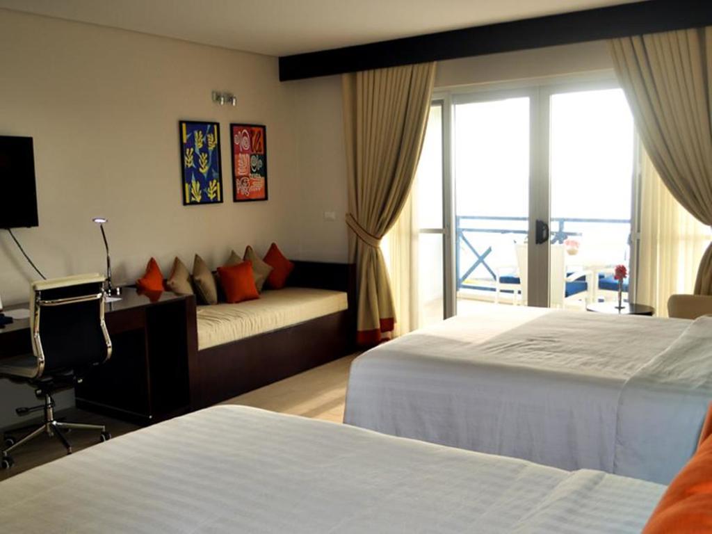 Thunderbird Resorts - Poro Point San Fernando City  Экстерьер фото