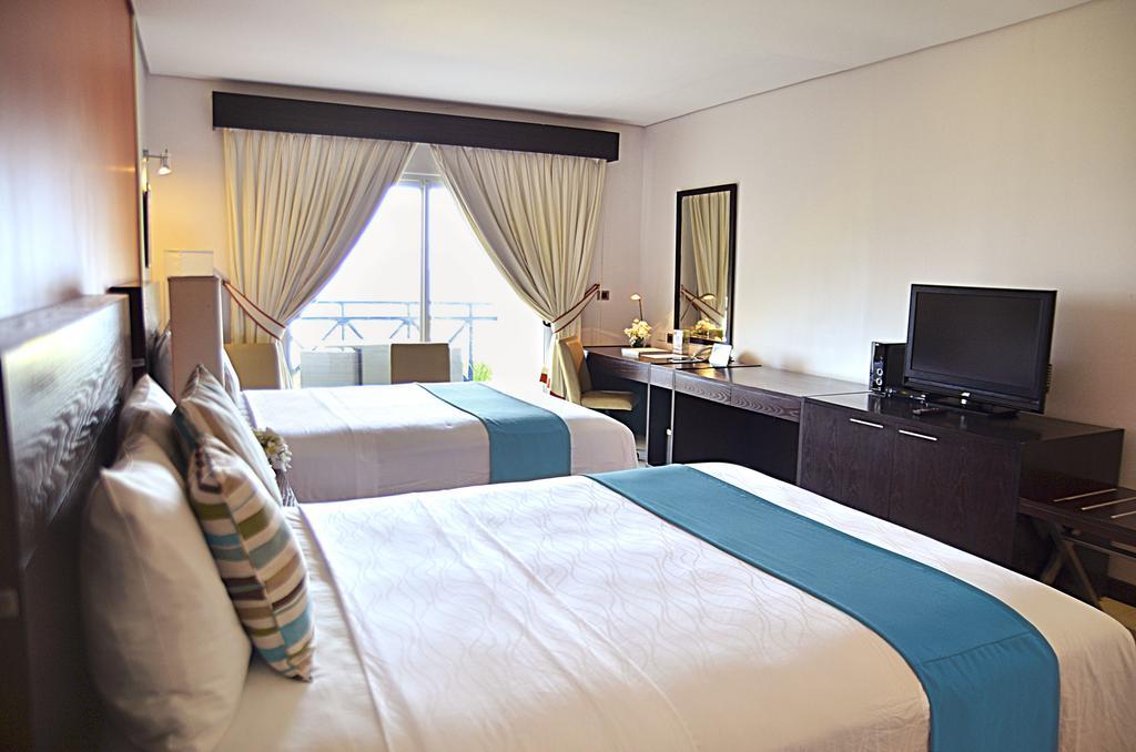 Thunderbird Resorts - Poro Point San Fernando City  Экстерьер фото