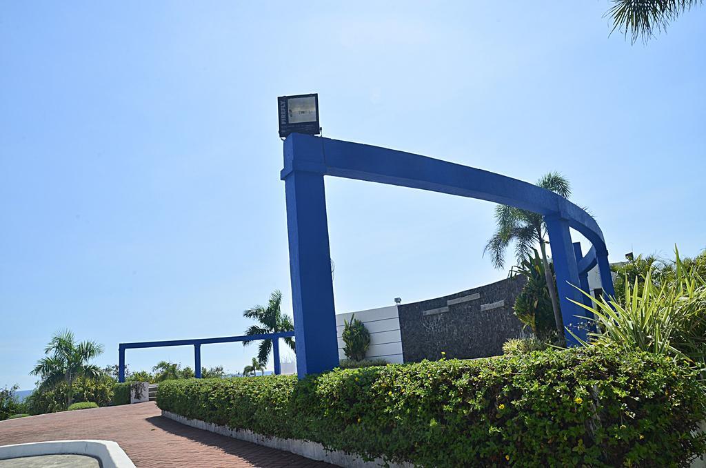 Thunderbird Resorts - Poro Point San Fernando City  Экстерьер фото