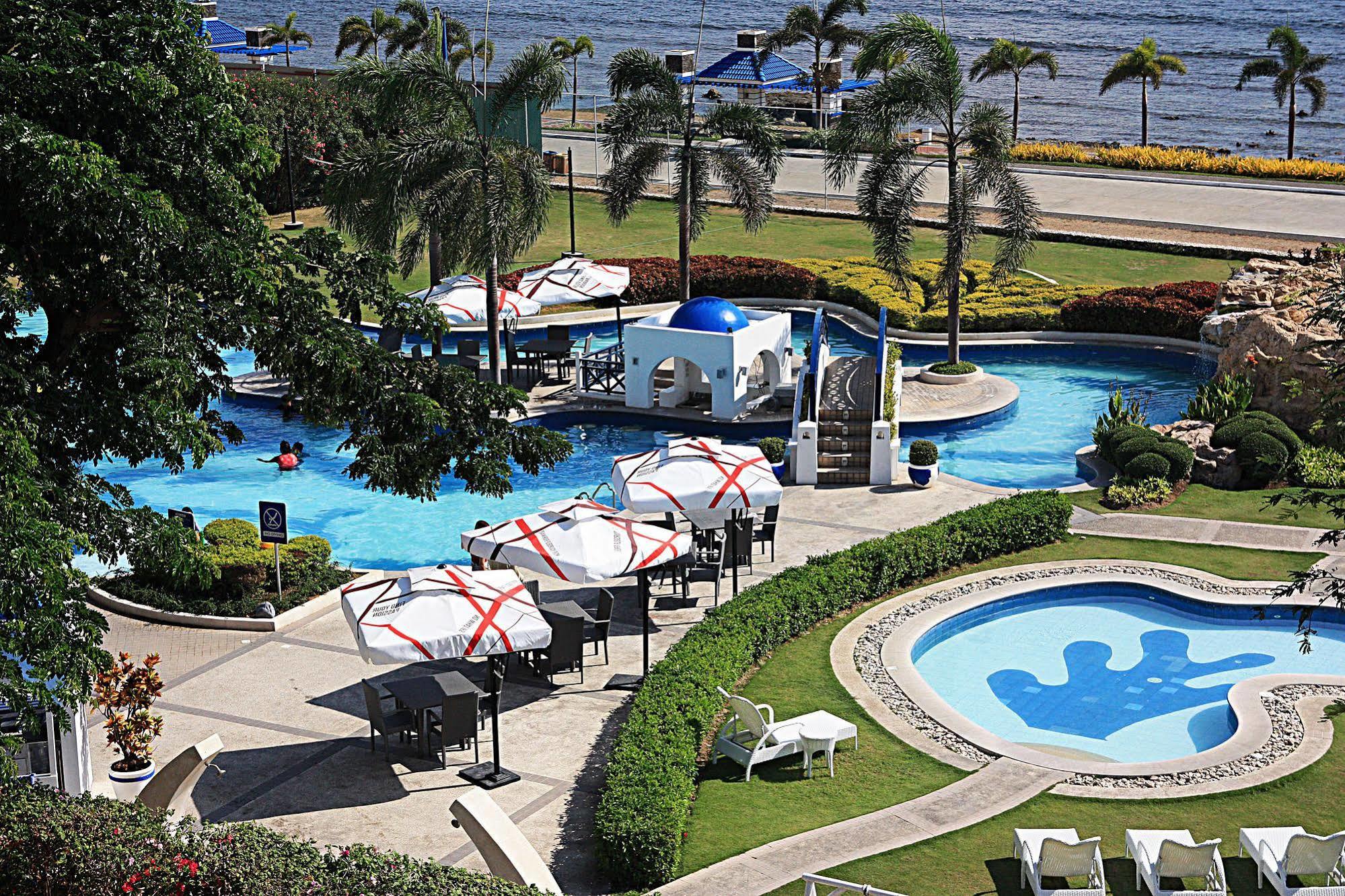 Thunderbird Resorts - Poro Point San Fernando City  Экстерьер фото