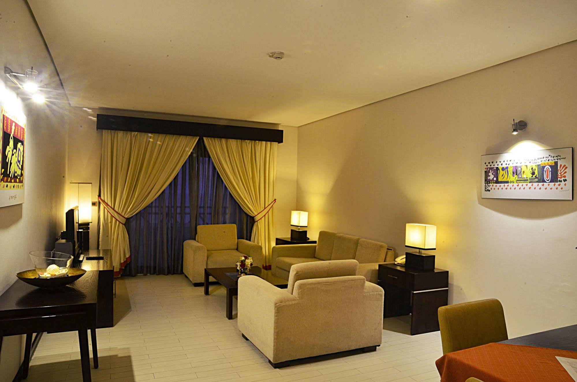 Thunderbird Resorts - Poro Point San Fernando City  Экстерьер фото
